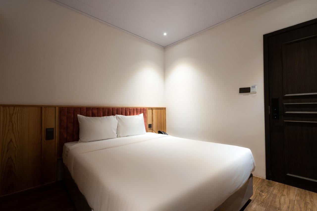 Haven Hut Hotel Ho Chi Minh City Exterior photo
