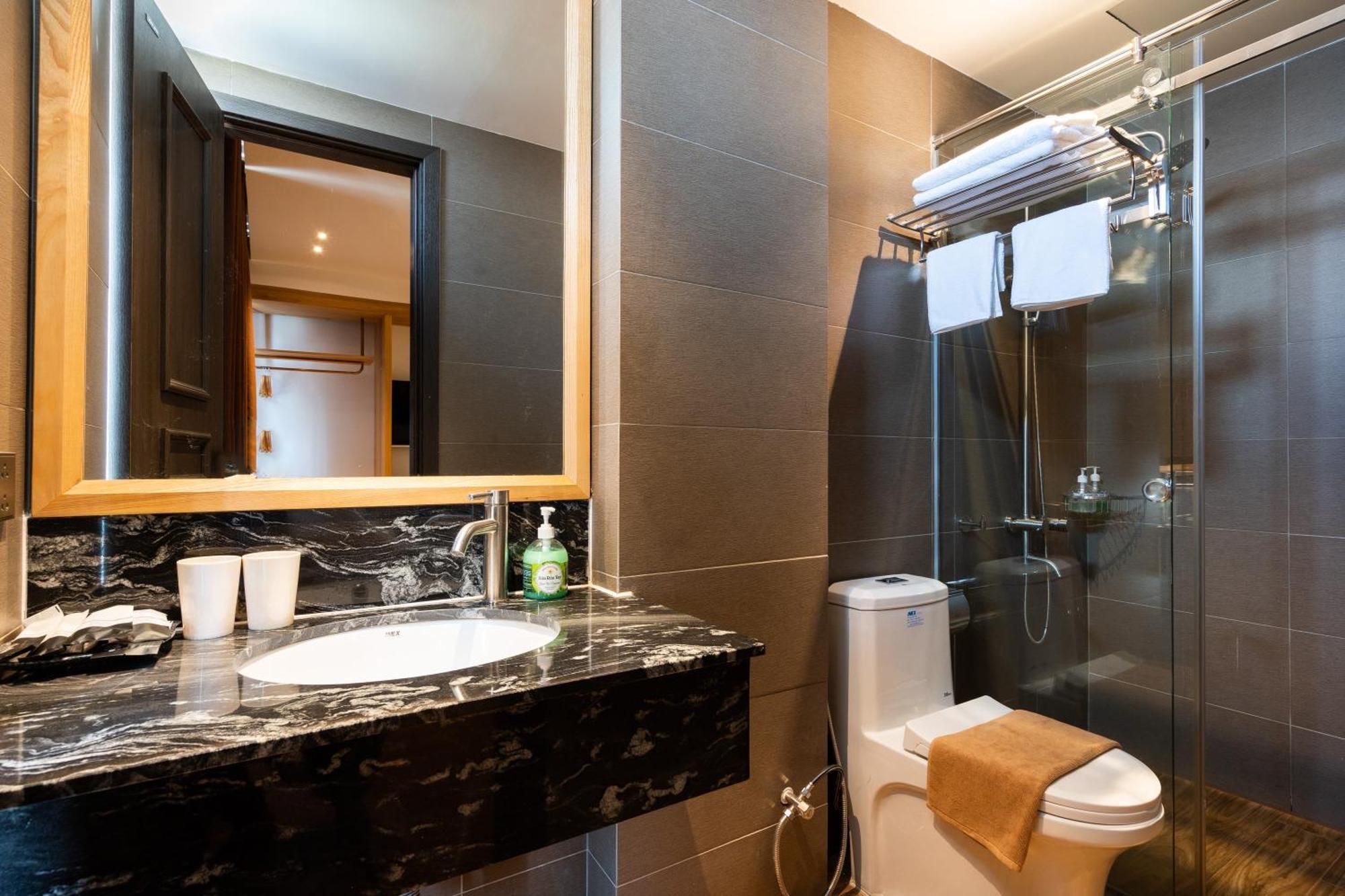 Haven Hut Hotel Ho Chi Minh City Exterior photo